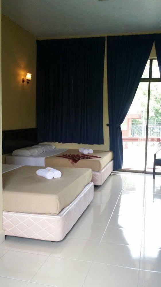 Hotel Hji Residensi Kuah Exteriér fotografie